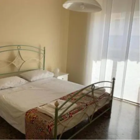 Capocci 10 * Roma